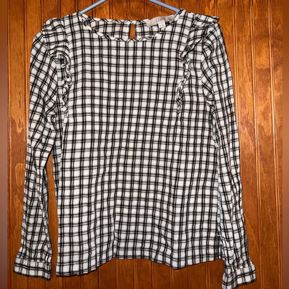 Loft Long Sleeve Ruffle Top Size Medium Petite